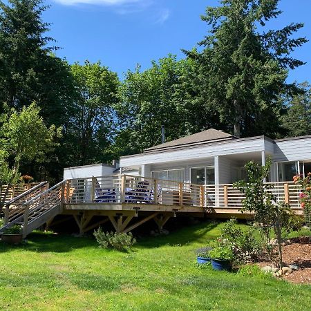 Forest By The Sea Rentals Merville Exterior foto